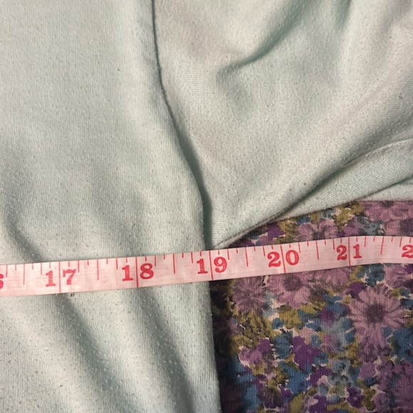 TEE & CO BY PAGE Men’s Size Medium Aquamarine Green/Blue Graphic T-Shirt $15 - Picture 7 of 7